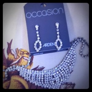 Costume Jewlery Necklace and Earrings Set with Tag